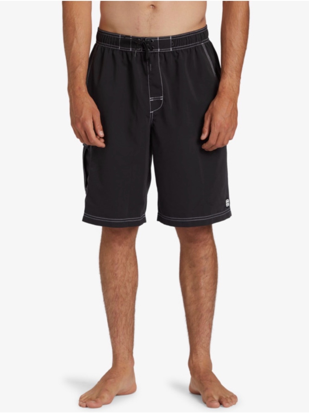 Nike men’s size 2 XL longboard swim trunks black with Nike logo